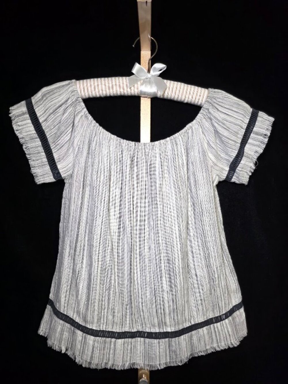 Anthropologie DRA Los Angeles Short Sleeve Off Shoulder Fringed Top S
